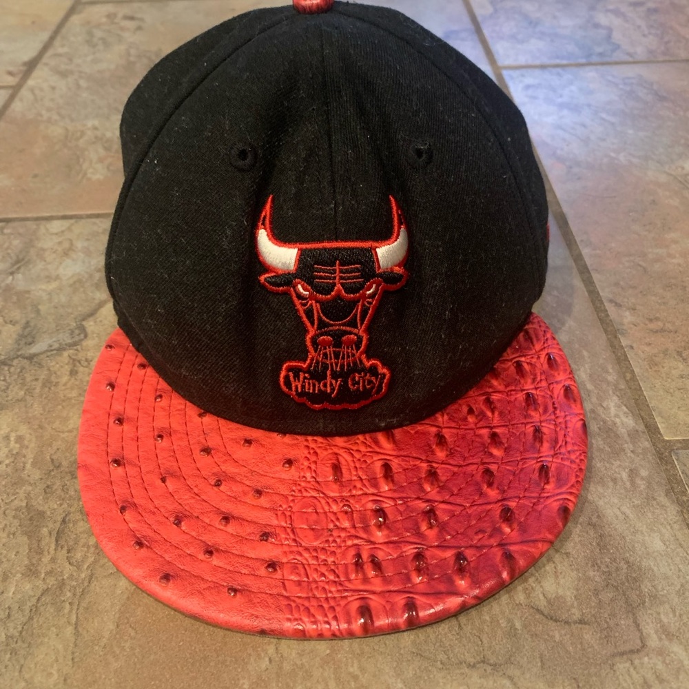 Chicago Bulls Black/Red Reptile Skin Brim New Era Strapback Cap/NBA Hat.